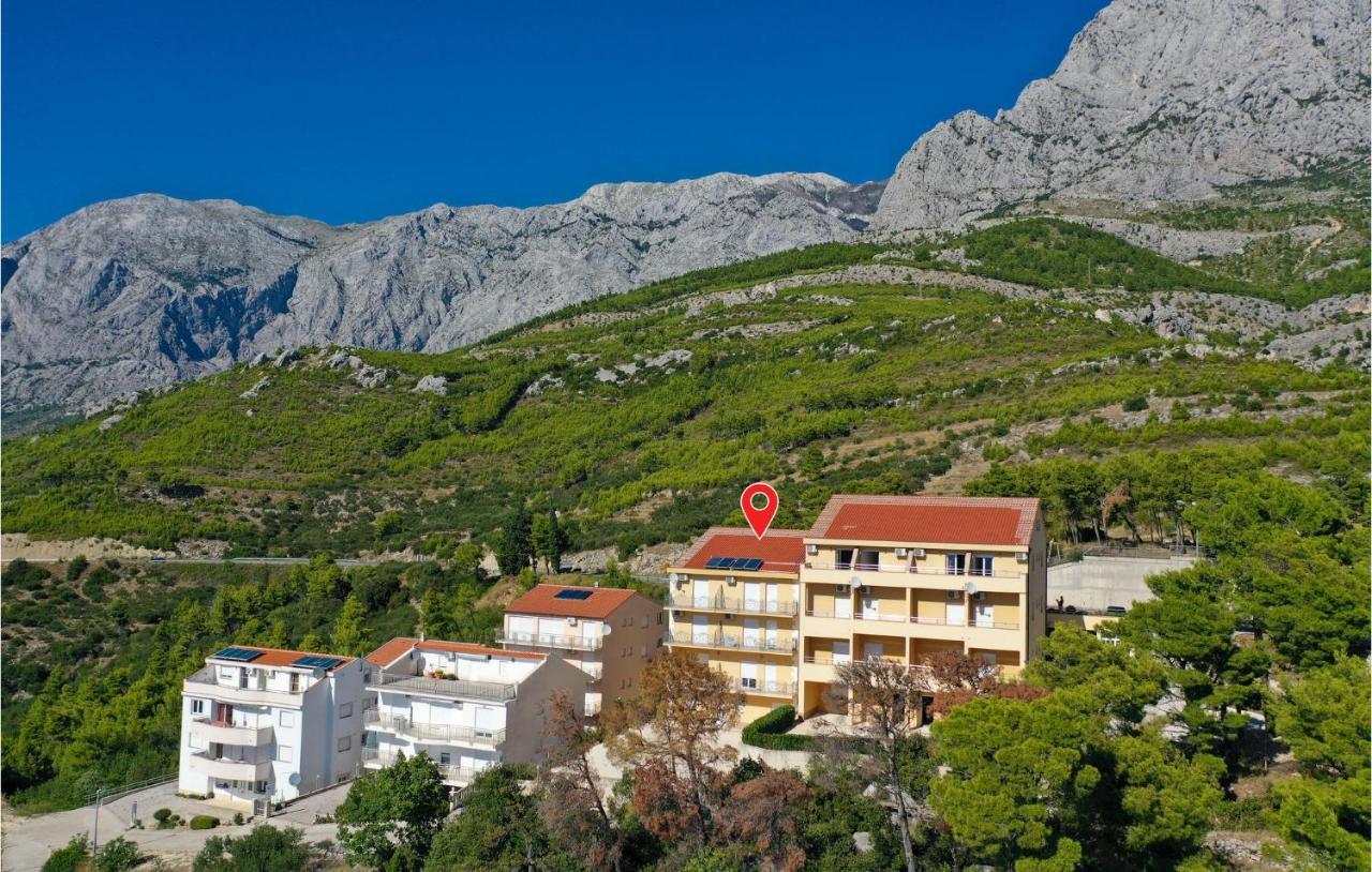 Amazing Apartment In Krvavica With Wifi Bagian luar foto
