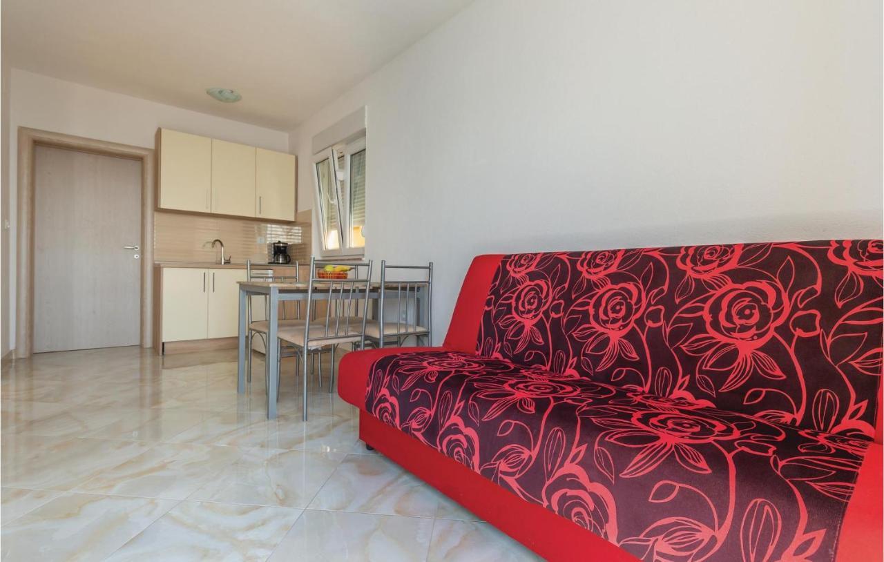 Amazing Apartment In Krvavica With Wifi Bagian luar foto